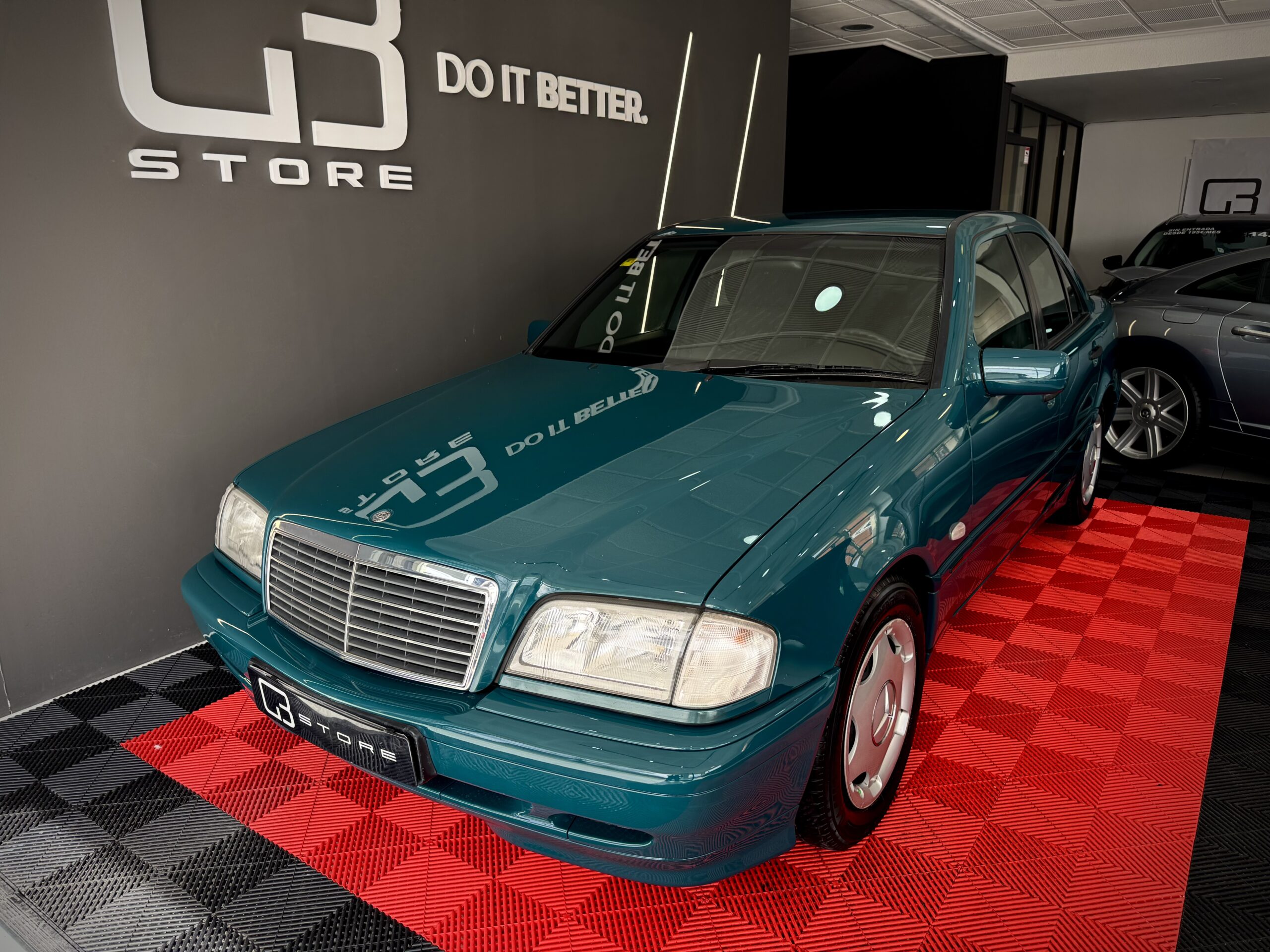 Foto exterior Mercedes-Benz Clase C C180